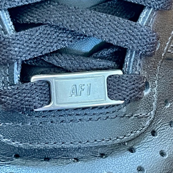 Nike Men's AIR Force 1 '07 Basketball Shoes - Picture 7 of 9